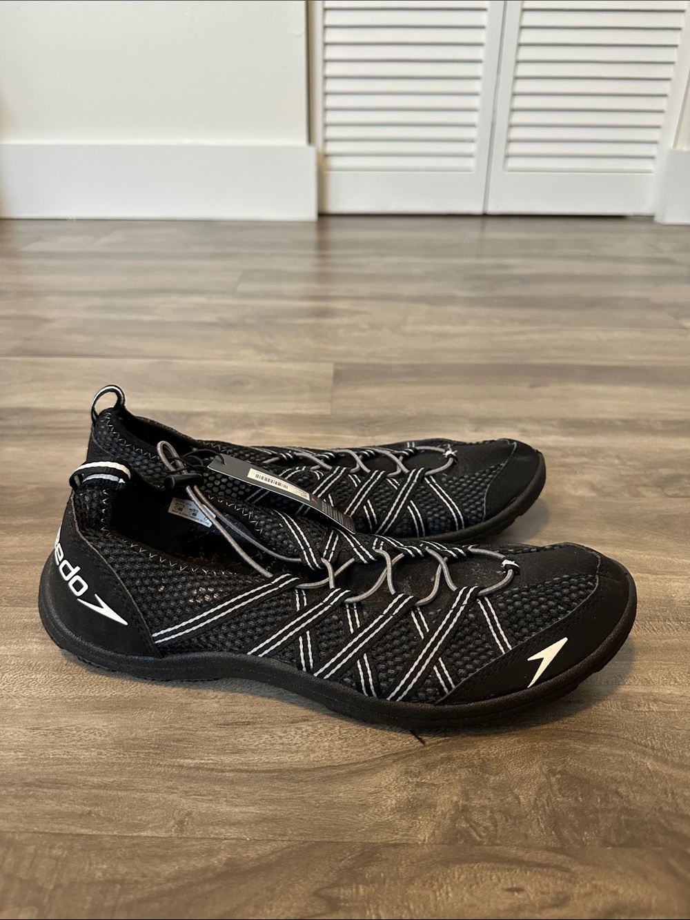Speedo Men’s Black and White Water Shoes Size 10 NWT - Picture 5 of 8